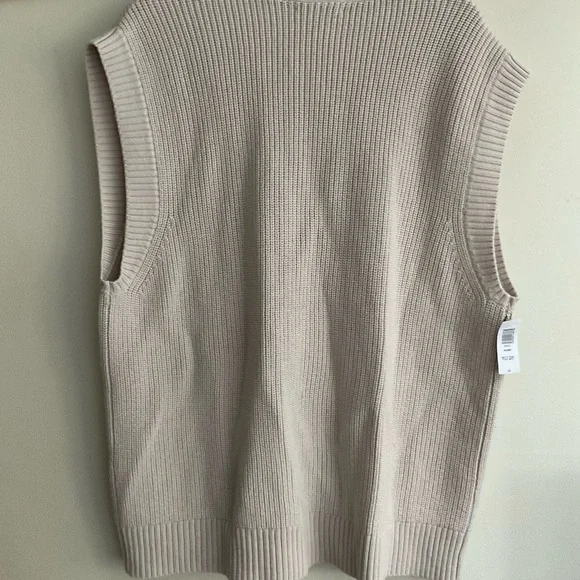 Babaton Avant V-neck sweater vest - Picture 4 of 5